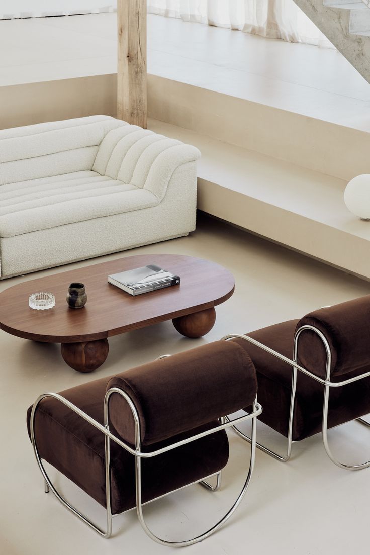 Furniture & Home Décor